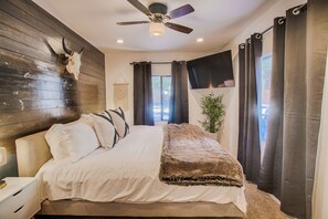 3 Schlafzimmer, Schreibtisch, Bügeleisen/Bügelbrett, kostenloses WLAN