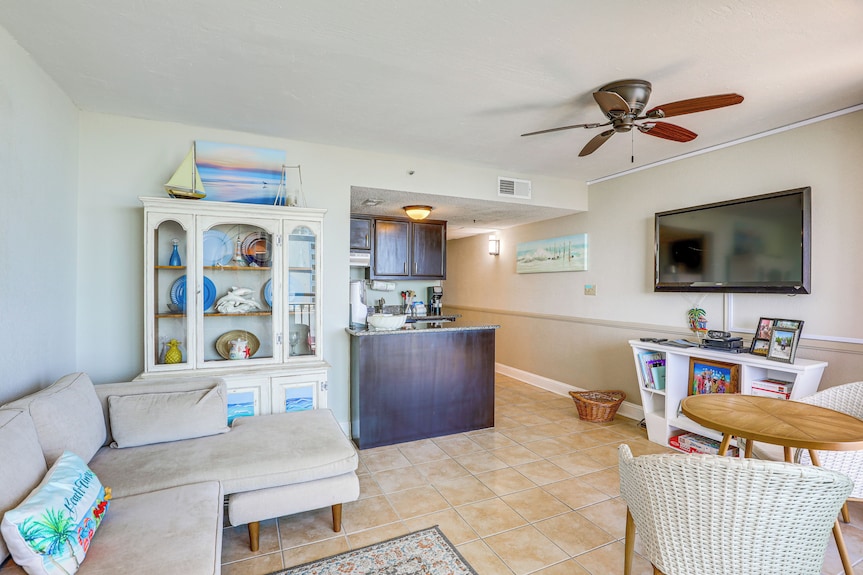 Walk To Shore: Condo W/ 2 Pools In Myrtle Beach - Conway, SC