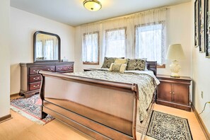 3 chambres, fer et planche à repasser, Wi-Fi, draps fournis