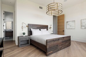 Villa (4 Bedrooms) | Interior