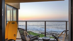 Interior - Oceanfront in La Jolla, Steps to Beach, Shops, Dining Dawn Patrol by Avantstay (La Jolla)