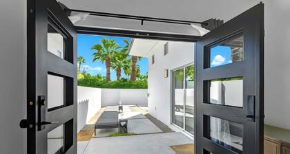 Modern Oasis w/ Pool, Patio Lounge, & Mountain Views Palo Verde by Avantstay