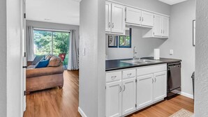 Condo (Highland Pointe - Resort Amenities - ) | Exterior - Highland Pointe - Resort Amenities - Hot tub - Central Location - Lakes!! (Branson)