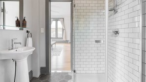 Uklassifisert bilde, 2 av 22, knapp
