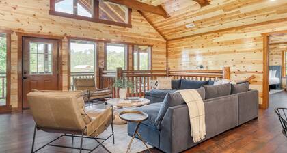 Ridge View by Avantstay15mins From Pigeon Forge w/ Pavilion, Indoor Pool & Hot Tub!