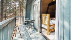 Interior - Alder by Avantstay Hot Tub + Fireplace + Foosball Loft + Patio Grill Walk to Sunriver Village + Trails + Mt. Bachelor 30 Min (Bend)