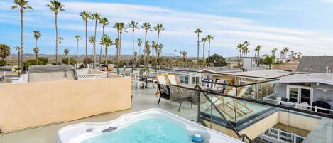 House (5 Bedrooms) | Front of property