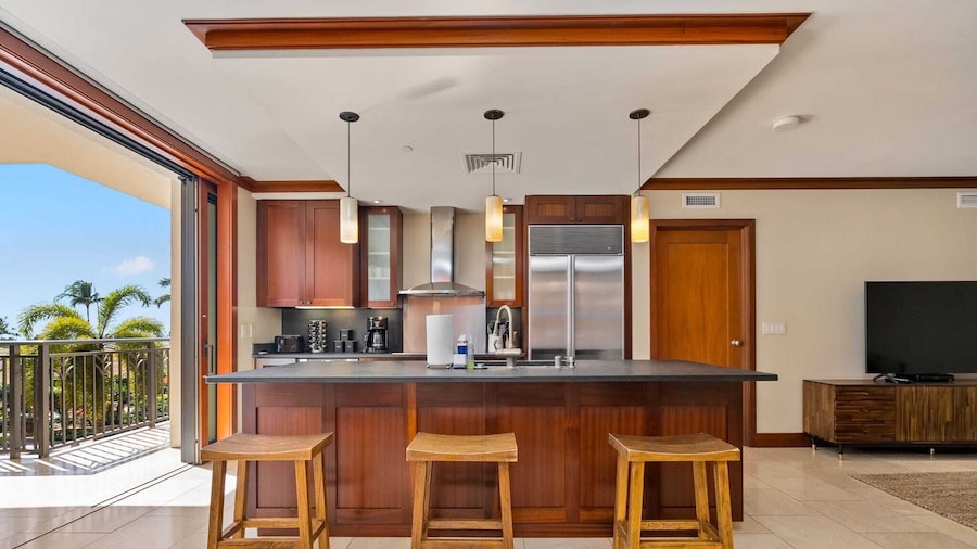 Beachfront Condo at Beach Villas at Ko Olina Hale Hoaloha by Avantstay