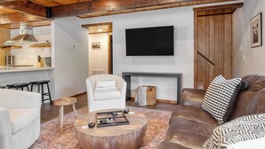 Rumah (4 Bedrooms) | Interior
