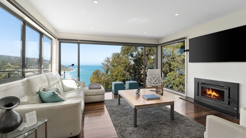 Azure Wye River - Amazing ocean view family home
