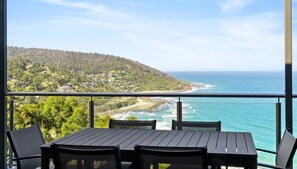 Outdoor dining - Azure Wye River - Amazing ocean view family home (Wye River)