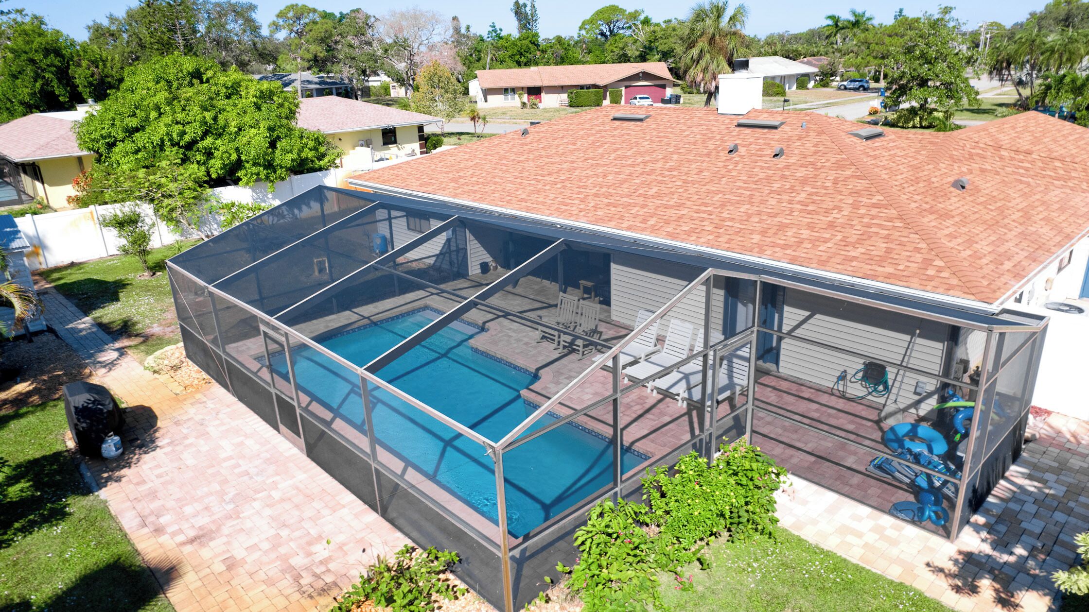 Een verwarmd zwembad