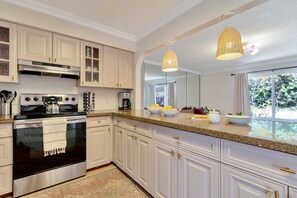 House (4 Bedrooms) | Private kitchen