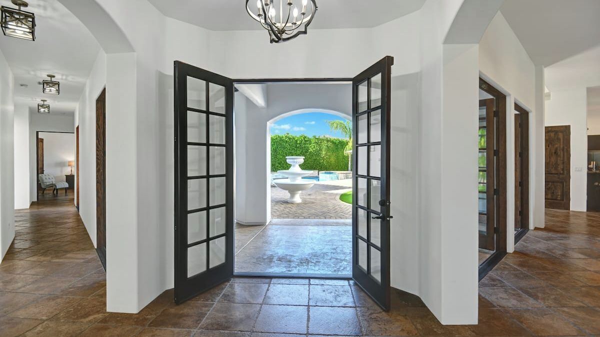 Villa (5 Bedrooms) | Interior