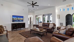 Villa (5 Bedrooms) | Interior