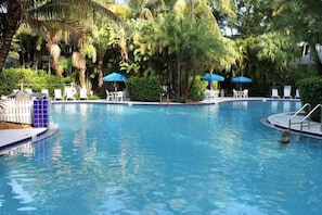 Interior - Paradise Point by Avantstay Golf Course Living (Key West)