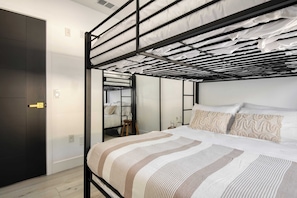 4 bedrooms
