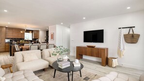 House (4 Bedrooms) | Interior - Yellowjacket by Avantstay Entertainers Yard 10min to Downtown (Palm Springs)