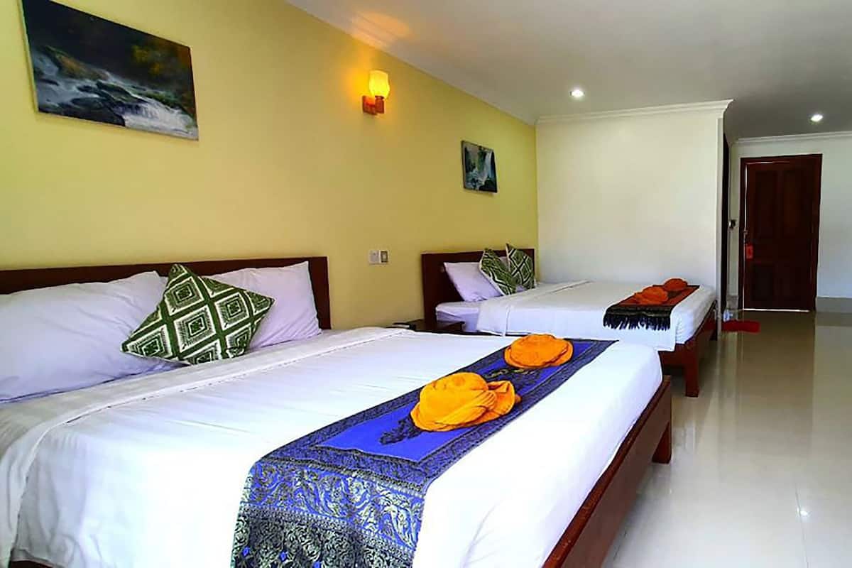 Premium bedding, desk, free WiFi, bed sheets