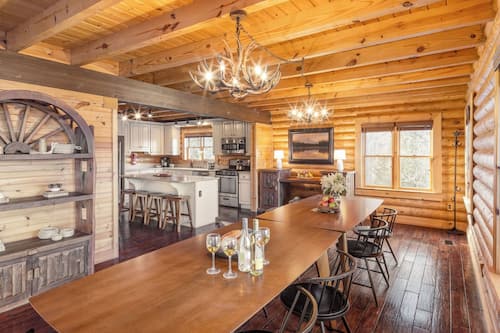 House (5 Bedrooms) | Interior