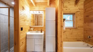 House (5 Bedrooms) | Interior - Leyland by Avantstay Cabin Mansion w/ Views (Asheville)