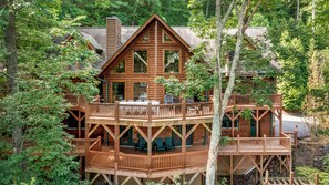 House (5 Bedrooms) | Front of property