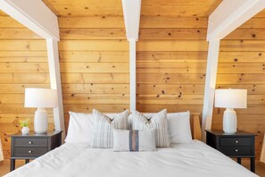Interior - Chickaree by Avantstay A-frame w/ Mountain Views (Tahoe City)