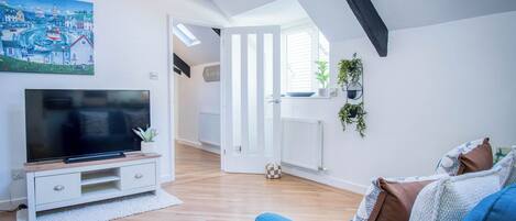 32-Zoll-Smart-TV mit Kabelempfang, Fernseher