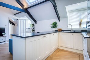 Apartment (2 Bedrooms) | Private kitchen | Fridge, microwave, electric kettle, toaster - Penthouse At The Mews - 2 Bed Apartment - Tenby (Tenby)