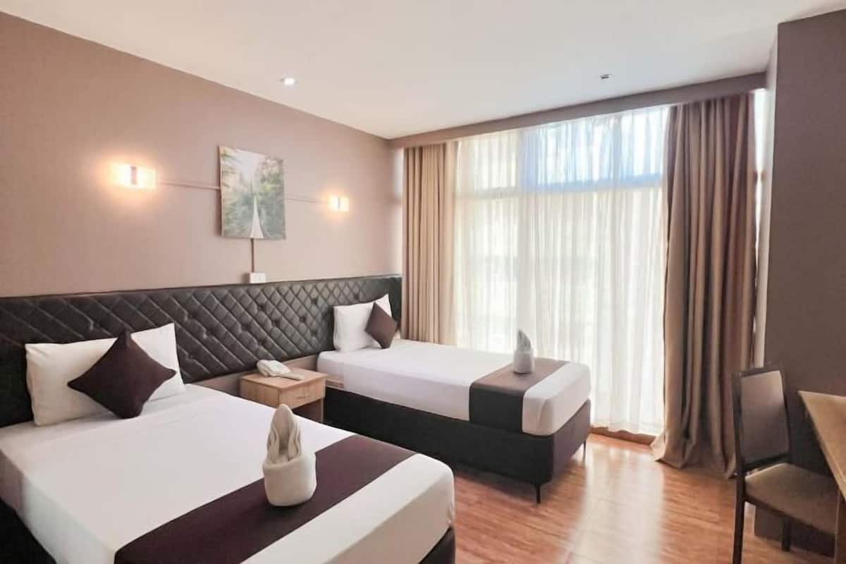 Free WiFi, bed sheets