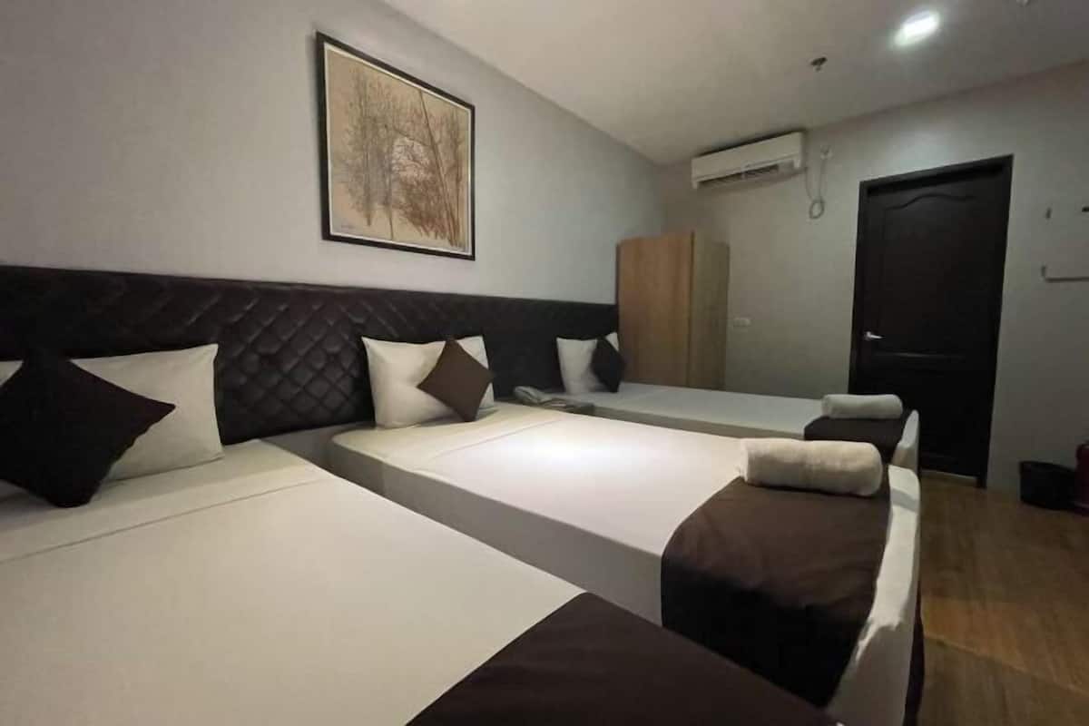 Free WiFi, bed sheets