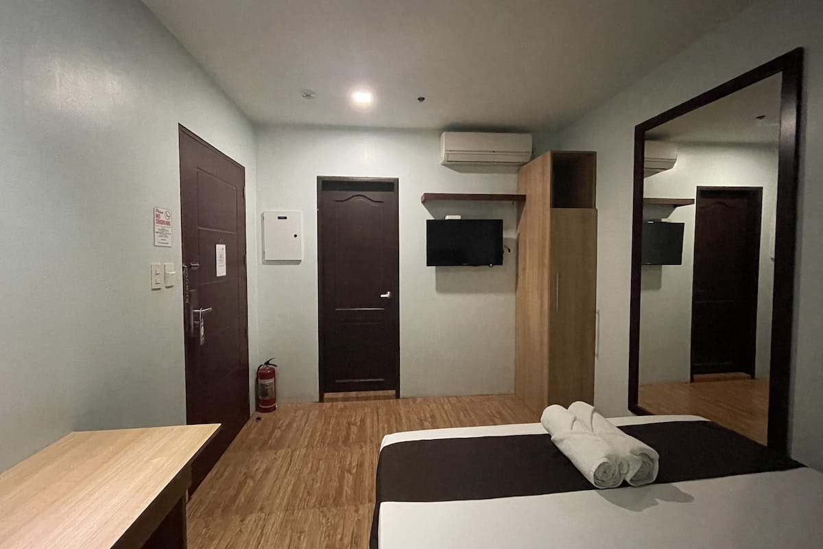Deluxe Room | Free WiFi, bed sheets