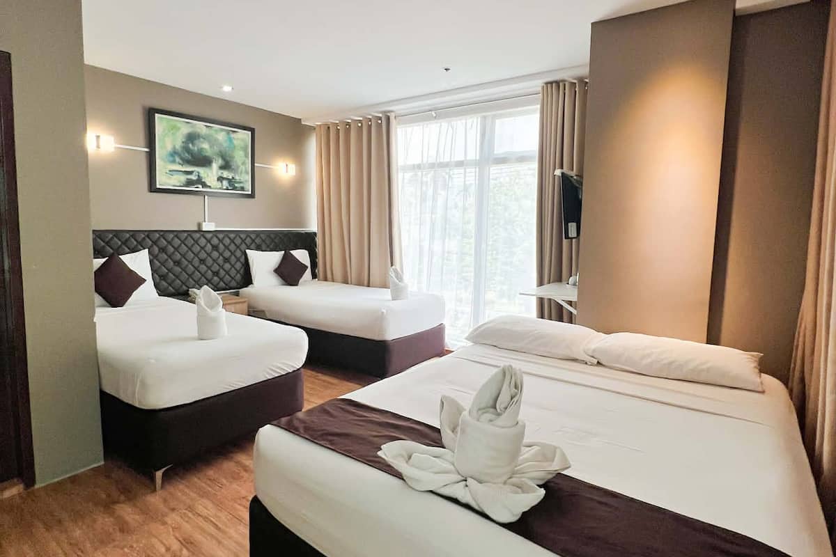 Superior Family Room | Free WiFi, bed sheets