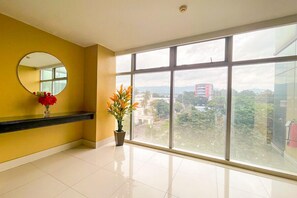 Interior detail - Cebu Capitol Central Hotel & Suites powered by Cocotel (Cebu City)