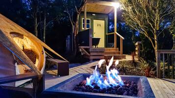Luxury Tent, Mountain View, Courtyard Area | Living area