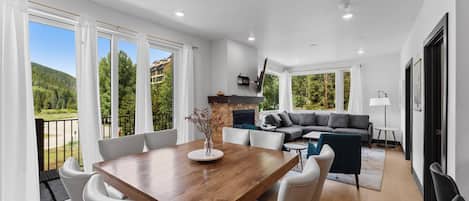 Condo (3 Bedrooms) | Property amenity