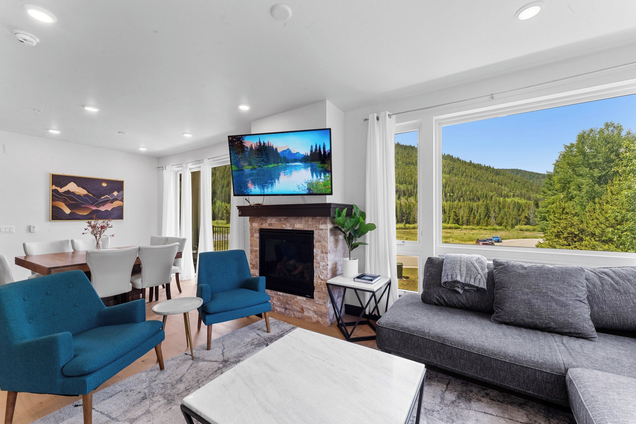 Apartment (3 Bedrooms) | Front of property