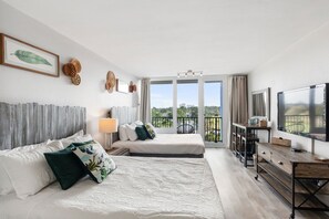 Iron/ironing board, free WiFi, bed sheets