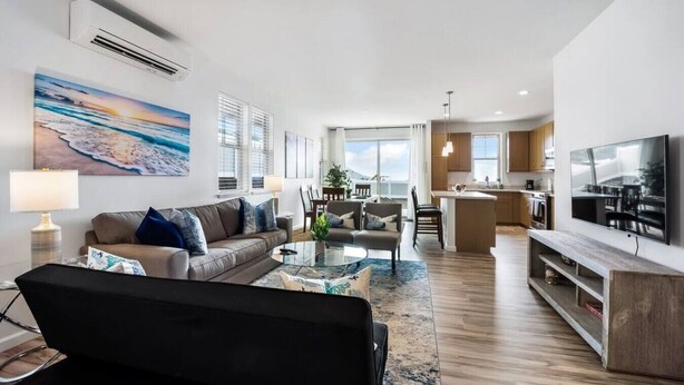 Living area - Mountain View|Single Lvl Home|Beach 5 Min|Free Prk (Waianae)