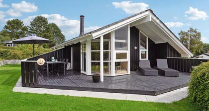 3 bedroom awesome home in Hejls