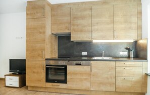 Réfrigérateur, plaque de cuisson, lave-vaisselle