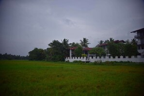 Exterior - Shiromi Hotel Katunayaka (Seeduwa - Katunayake)