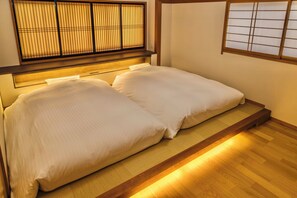 Design Room, Non Smoking | Down comforters, free WiFi, bed sheets - Japanese Onsen Ryokan KOHAKUEN (Fuefuki)