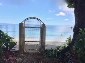 On the beach - "Le Duplex", Villa Bougainvillier (Les Trois-Îlets)