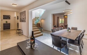Dining - Lovely home in Medulin with sauna (Medulin)