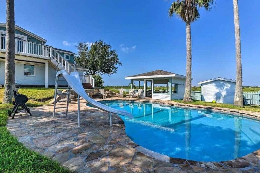 Seasonal outdoor pool