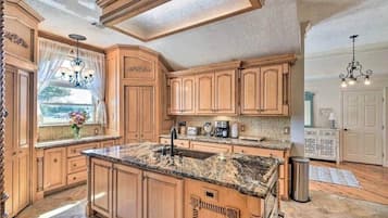 Family House | Private kitchen