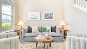 House (4 Bedrooms) | Interior - Canal Trail Base Camp by Avantstay Hot Tub + Deck + Walk to Pickleball + 10 Min to Bend Family Friendly (Bend)