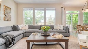 House (4 Bedrooms) | Interior - Canal Trail Base Camp by Avantstay Hot Tub + Deck + Walk to Pickleball + 10 Min to Bend Family Friendly (Bend)