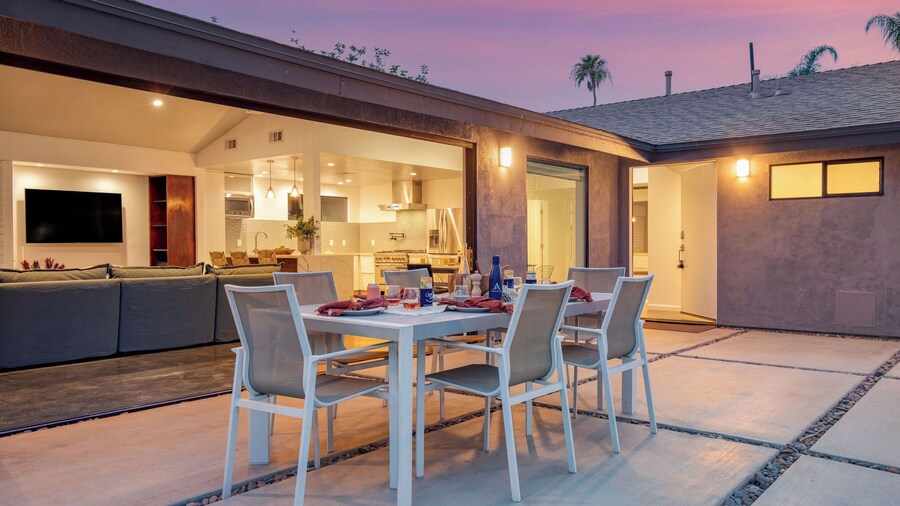 Quinta Green by Avantstay Modern Home w/ Pool, Spa & Golf Course!